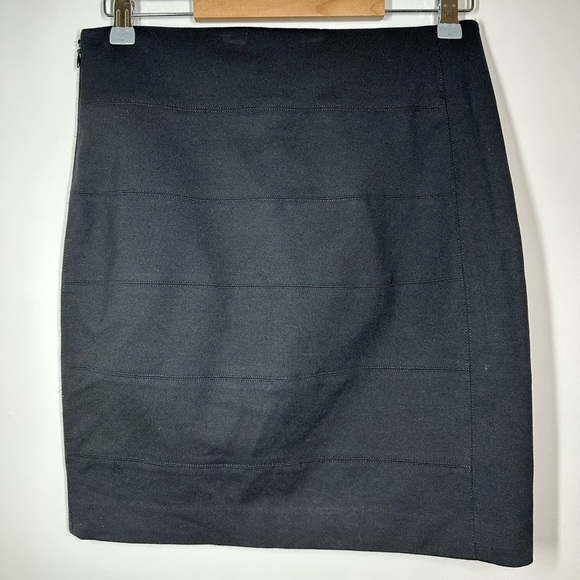 VINCE Black Bodycon Mini Skirt Size 6 - Picture 5 of 5